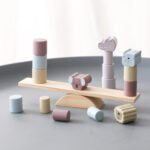 Medinės kaladėlės ant balansuojančių supynių - Image 2