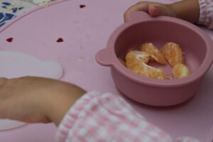 Prilimpantis silikoninis dubenėlis Rosa - Image 4